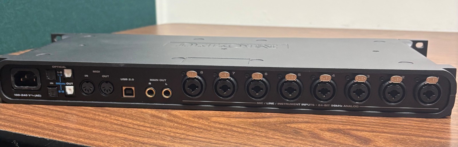 MOTU 8pre — 16 x 12 USB audio interface with 8 mic inputs - New - Opened Box