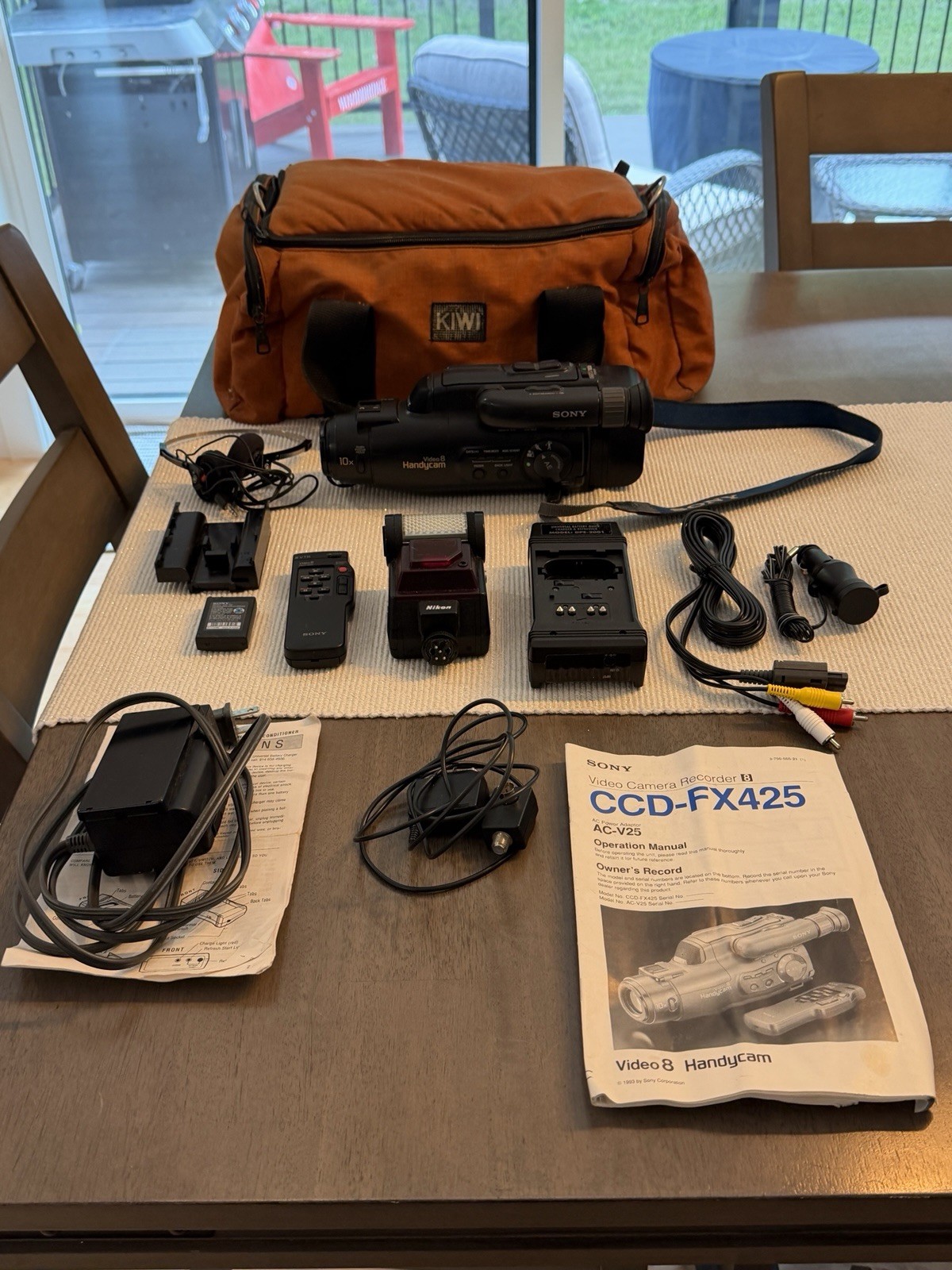 SONY CCD-FX425 Video 8 Handycam BUNDLE tested and works Great!