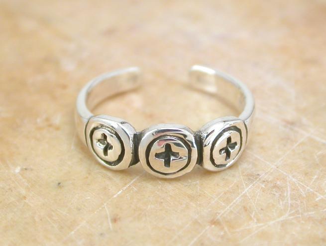 CUTE STERLING SILVER TRIPLE CROSS ADJUSTABLE TOE RING style# tr50
