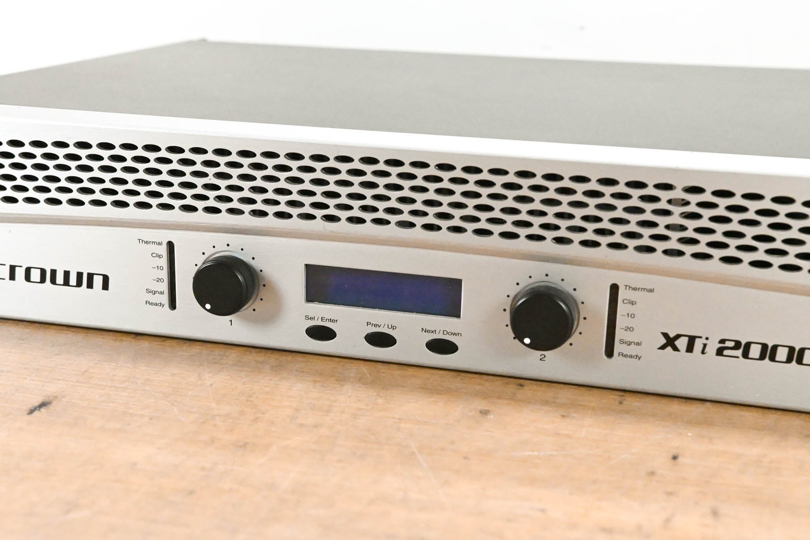 Crown XTi 2000 2-Channel Power Amplifier with DSP CG013C1