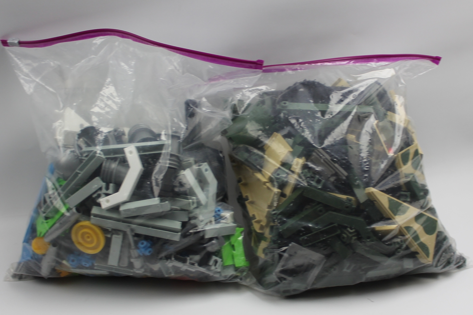 Construx Building Set Army Vehicles Space, Assorted 7# of Building Parts No Inst