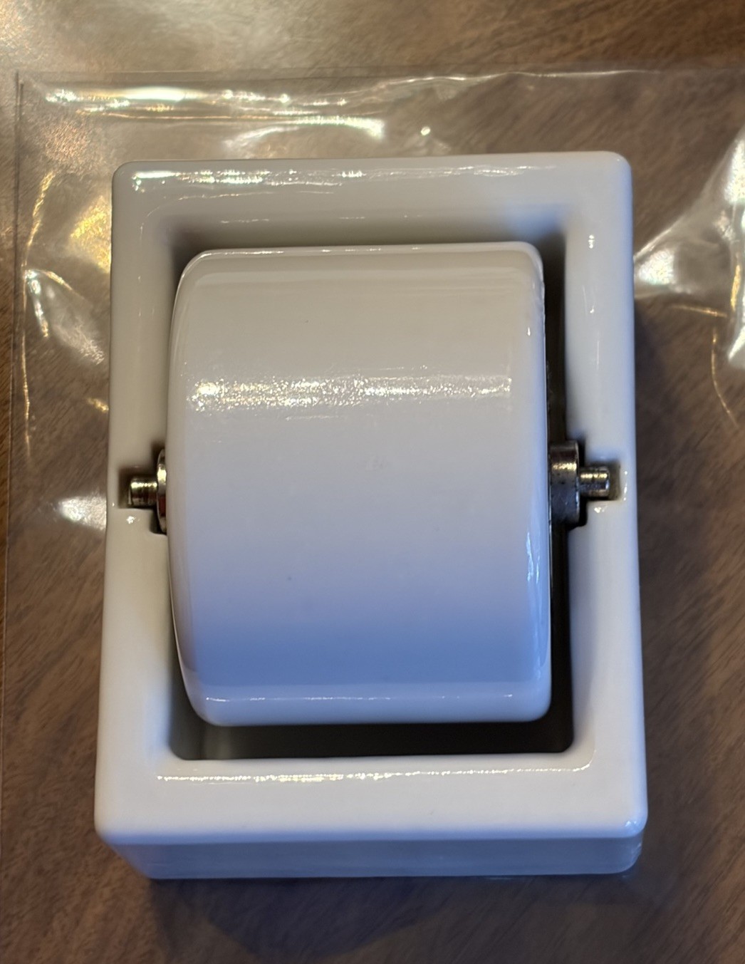 Vintage Sengbusch White Porcelain Stamp Moistener Roller 2 1/4” In Box W/wear