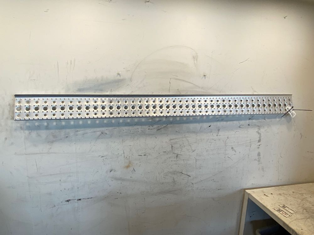 Step NA (723-10618)