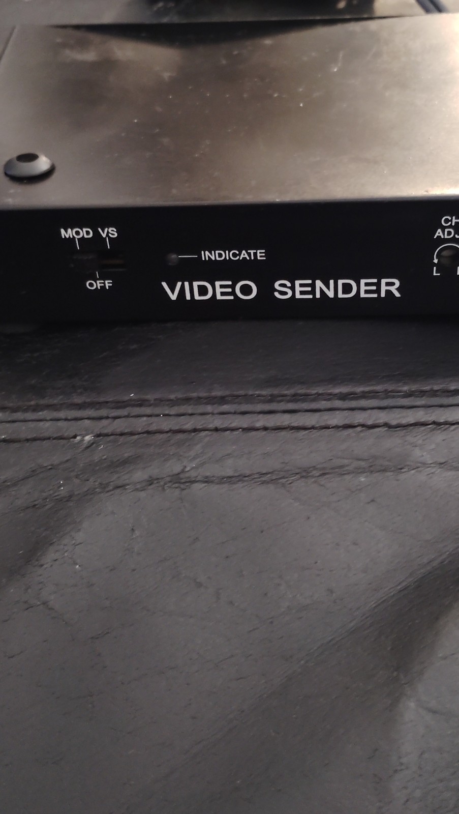 Video Sender Black RCA Audio/Video Inputs AC110V 3-In RCA Transmitter