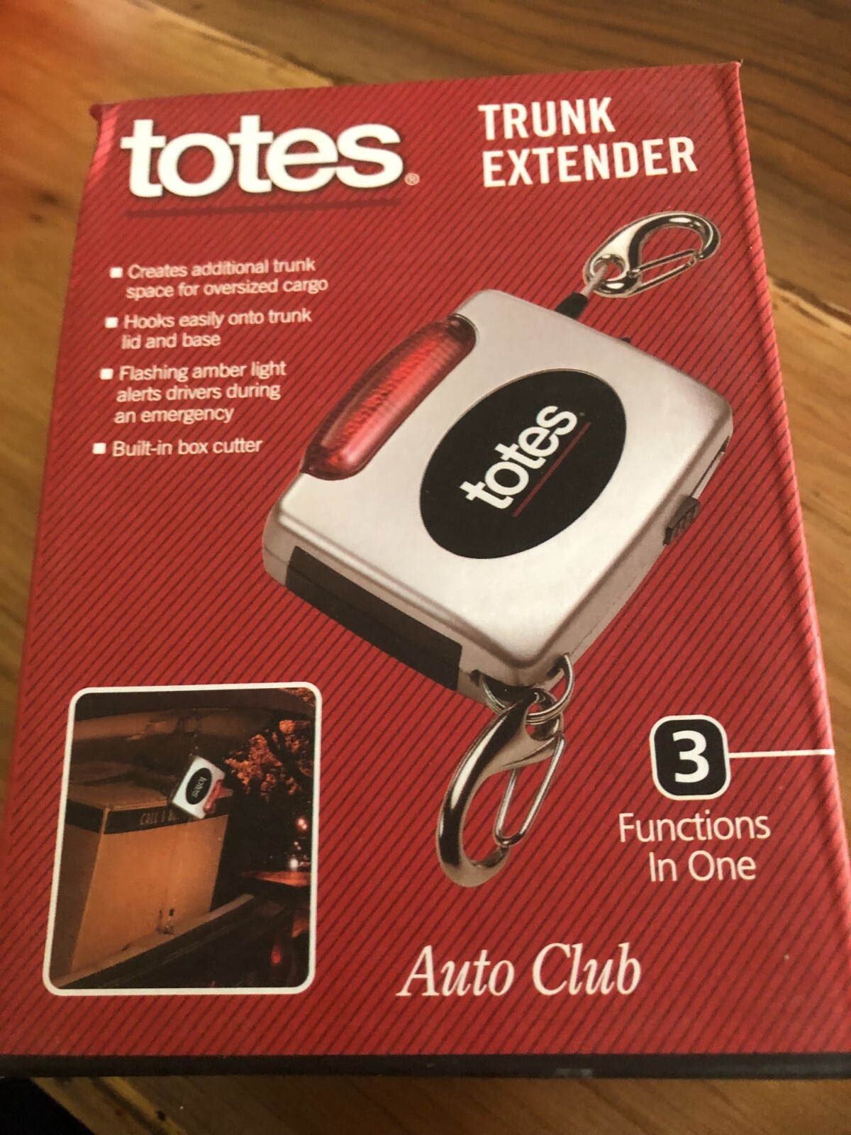 TOTES TRUNK EXTENDER WITH FLASHING AMBER LIGHT - NIB - GREAT GIFT