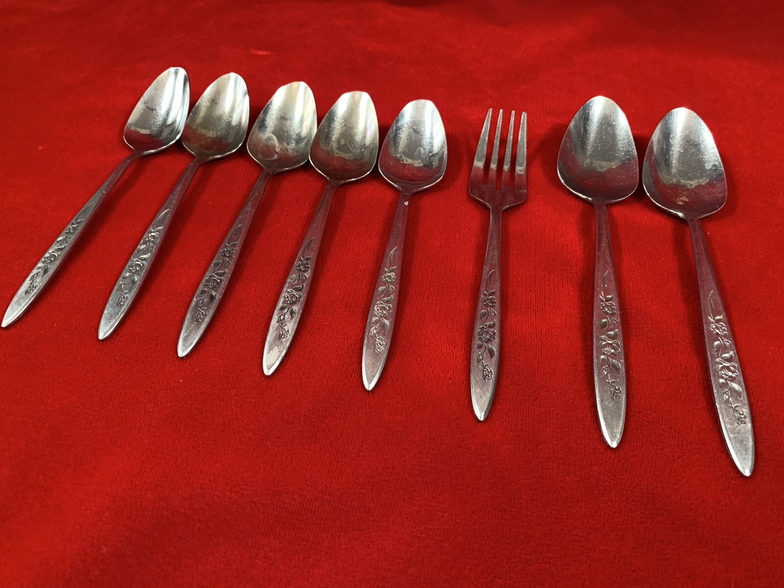 Lifetime Floral Pattern Japanese Flatware 8 Pieces
