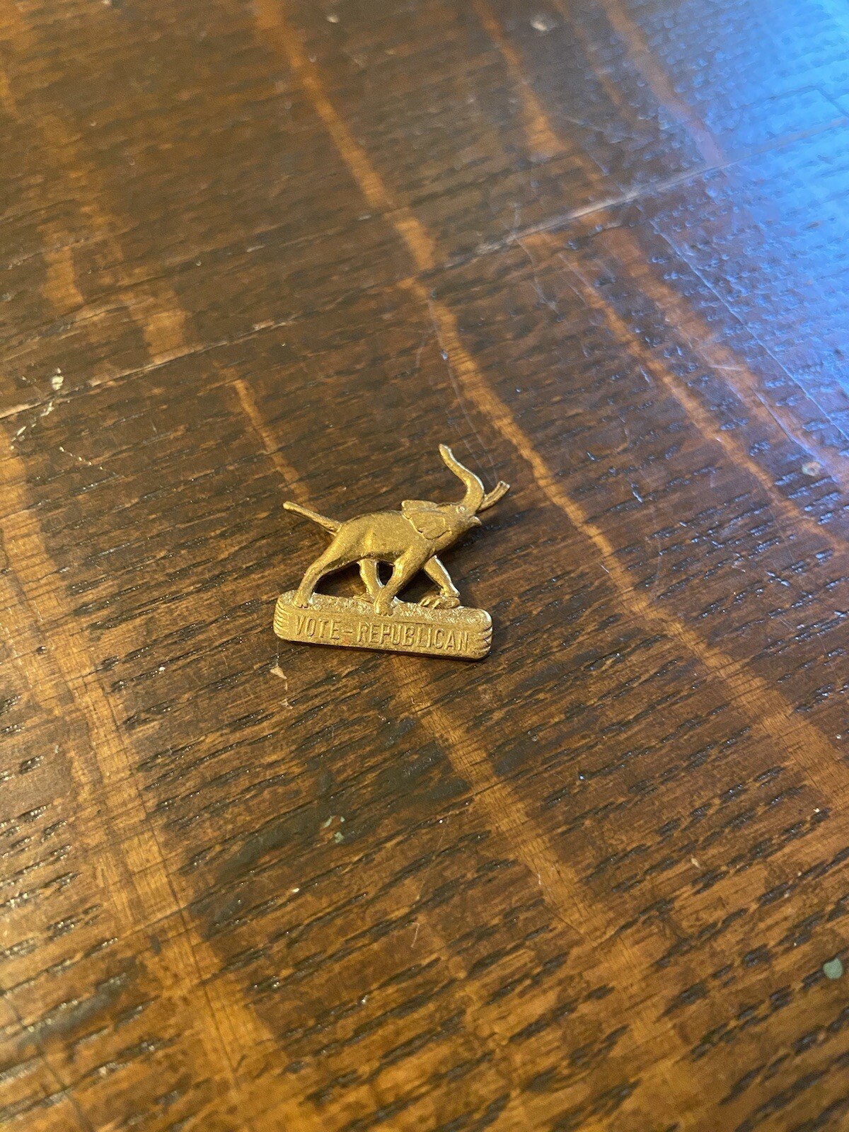 Embossed “Vote Republican” Elephant Goldtone Metal Pin Vintage Election Politics