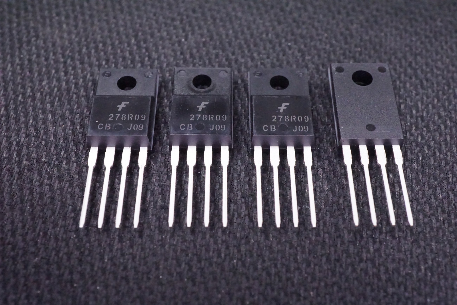 Lot of 4 KA278R09CTU Fairchild Voltage Regulator Pos Fixed 9V 2A TO-220 ThruHole
