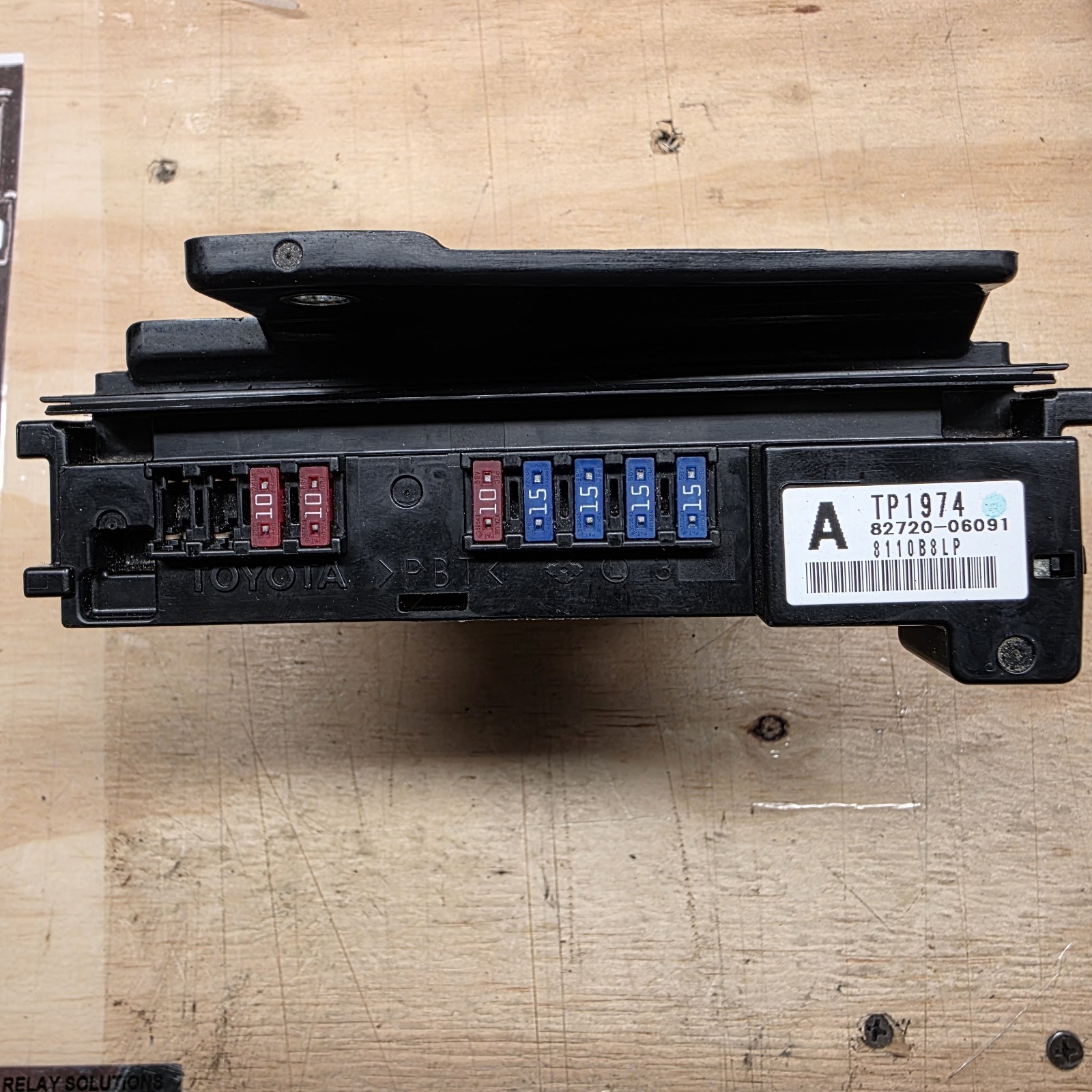 82720-06091 TOYOTA OEM Junction Relay Block. Cleaned And Inspected.