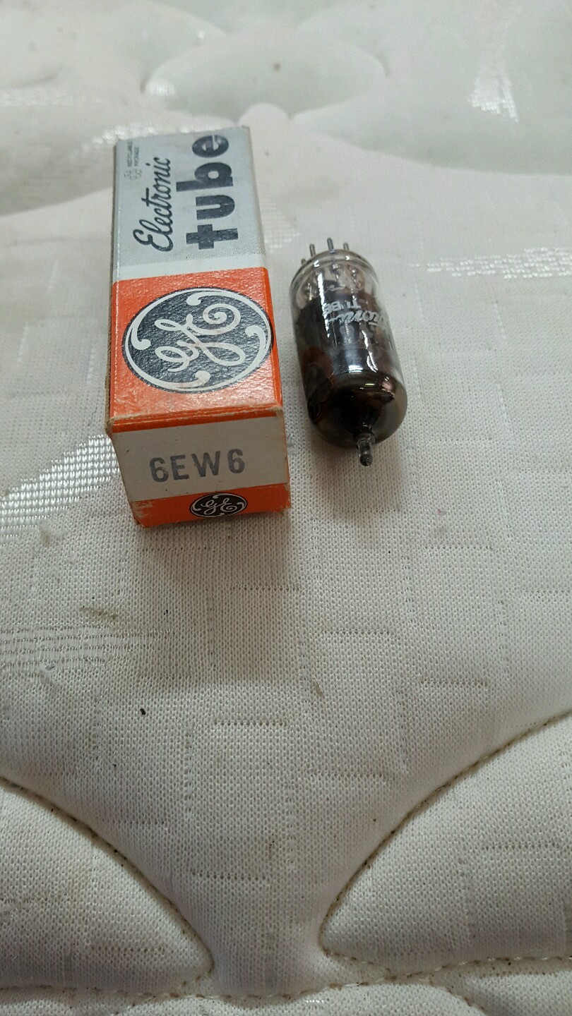 GE General Electric  Electronic Vacuum Tube #6EW6