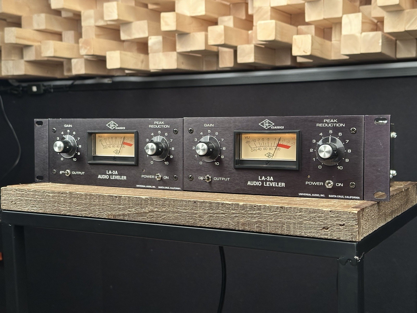 Universal Audio LA-3A Opto Compressor Sequential Stereo Pair. Urei LA 3A LA3A