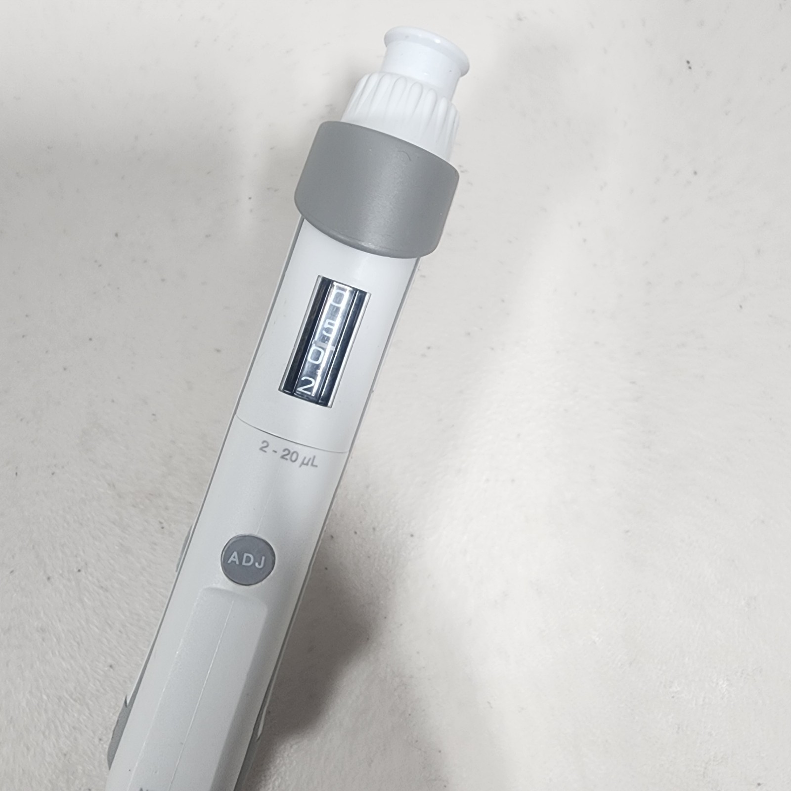 Eppendorf Research Plus 2-20uL Adjustable single channel Pipette