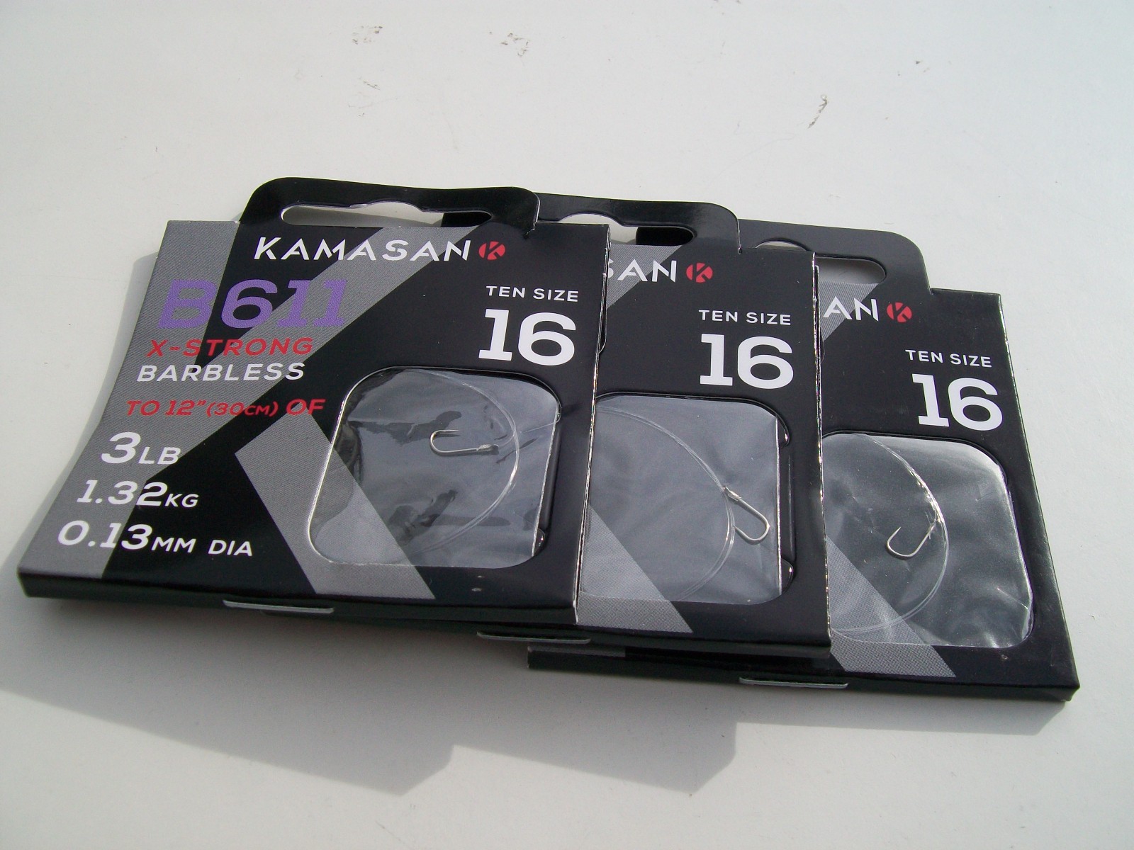 30 x Kamasan B611 Barbless Hooks To Nylon Size 16. Ideal "Silver Fish" Hook.