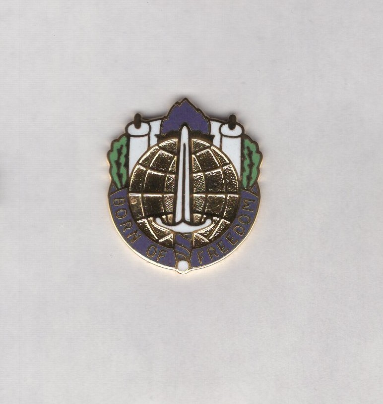 US Army 351st Civil Affairs Command crest DUI c/b clutchback badge G-23