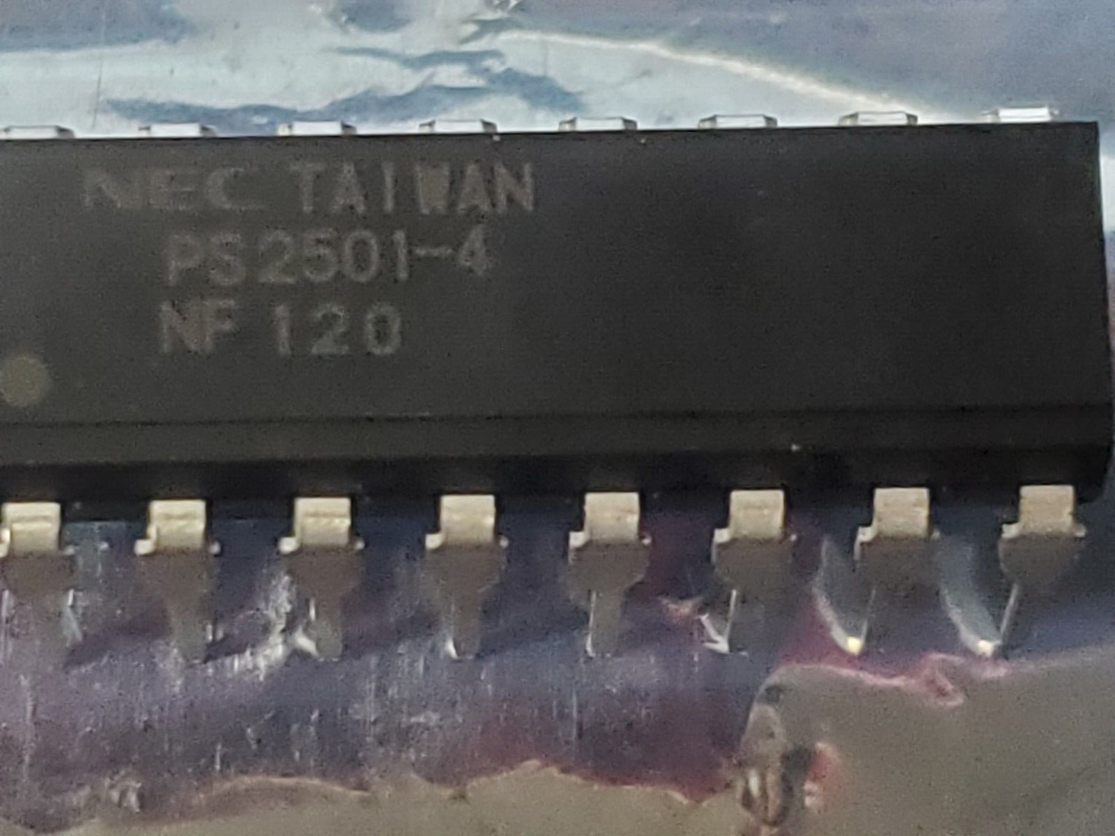 PS2501-4 NEC Transistor Output Optocoupler, 4-Element DIP-16 5000V Isolation IC