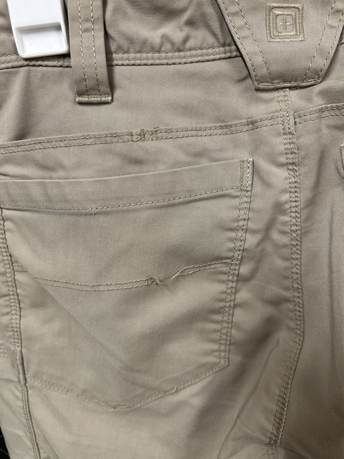 5.11 Tactical Men's Beige Solid Tactical Cargo Pants Regular Size 33x32