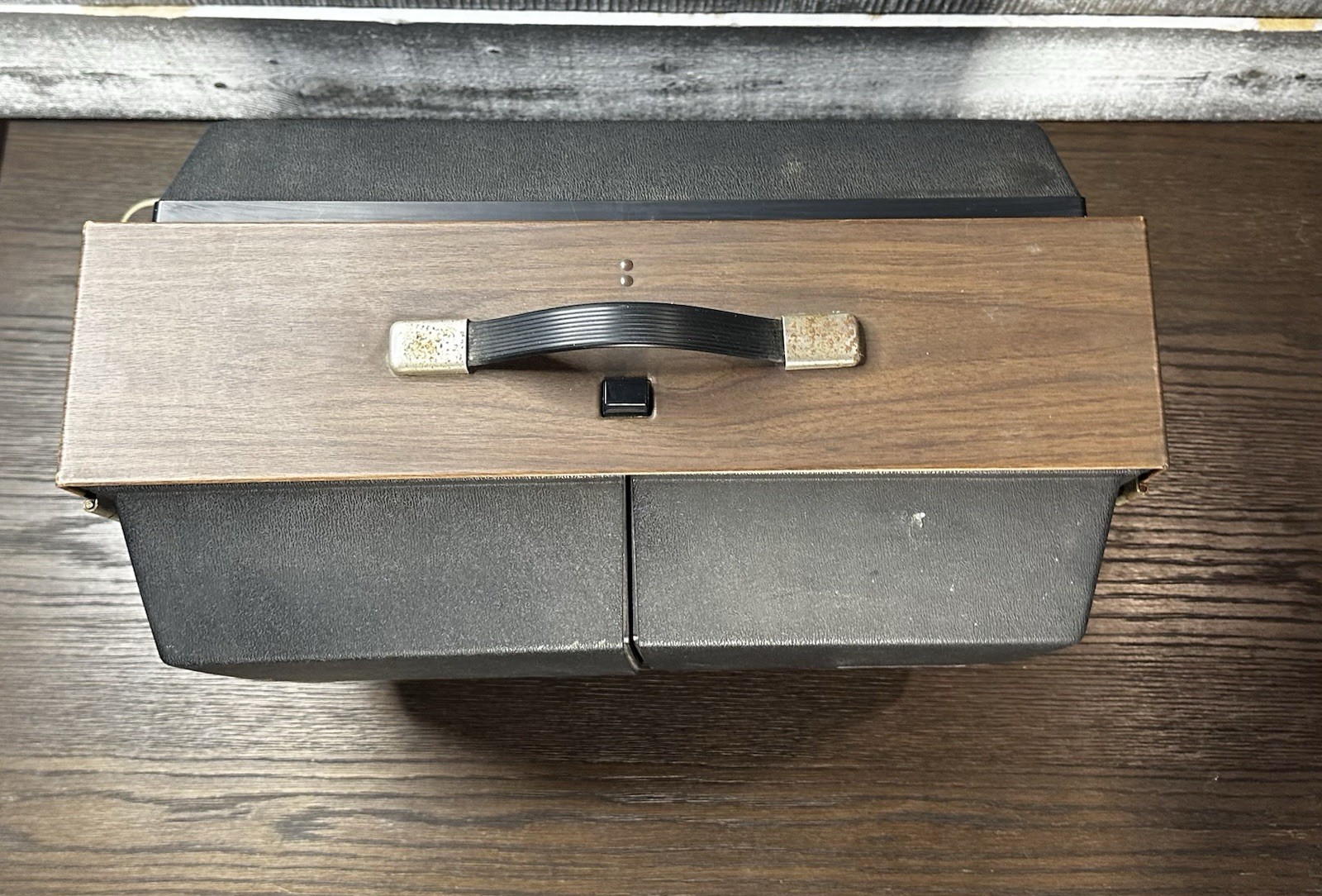 Vintage RCA Solid State Stereo Model VLP38W Walnut Grain / Black - Tested WORKS