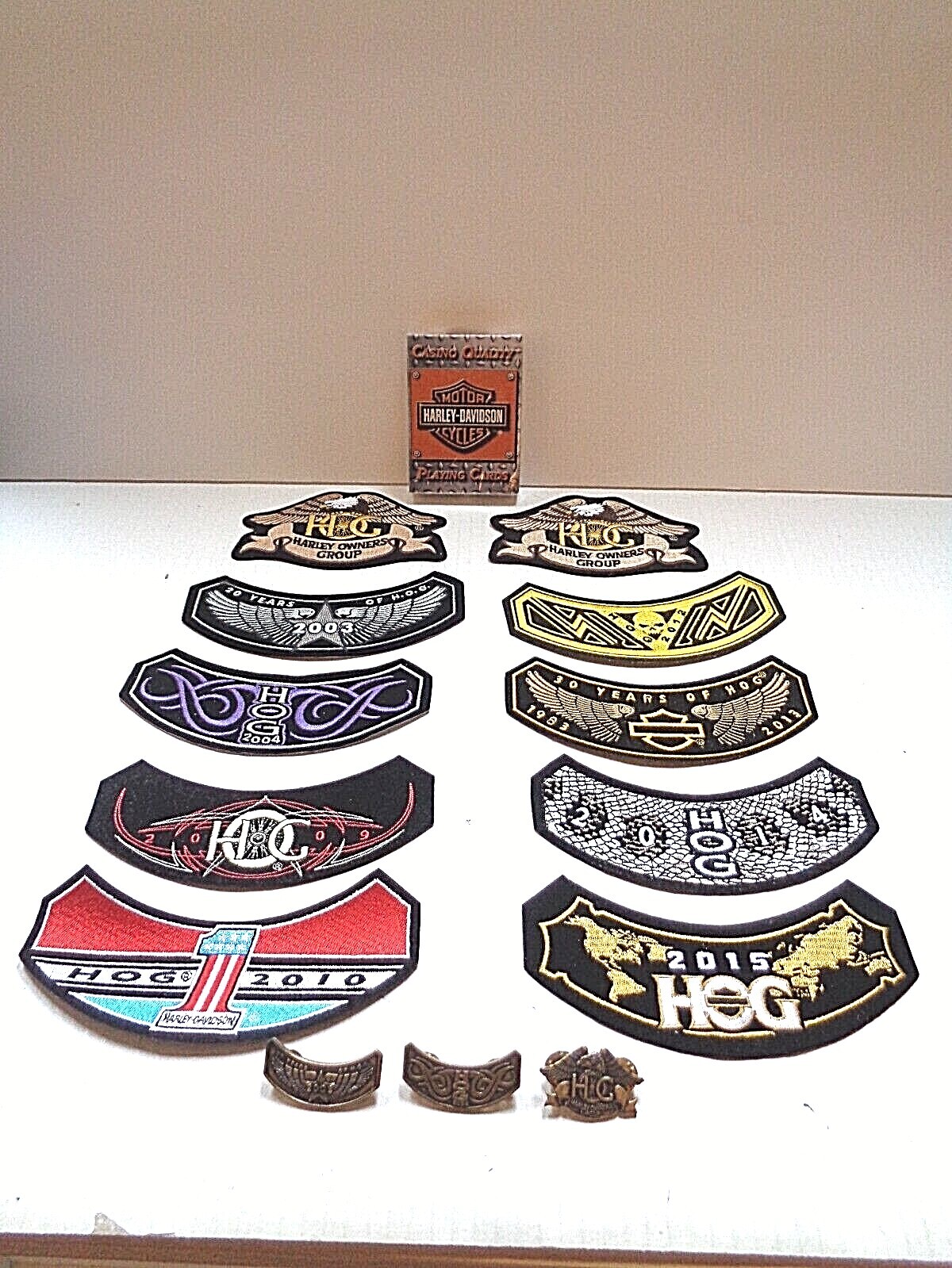 HARLEY DAVIDSON LOT OF PATCHES, PINS AND PLAYING CARDS ~ NEW