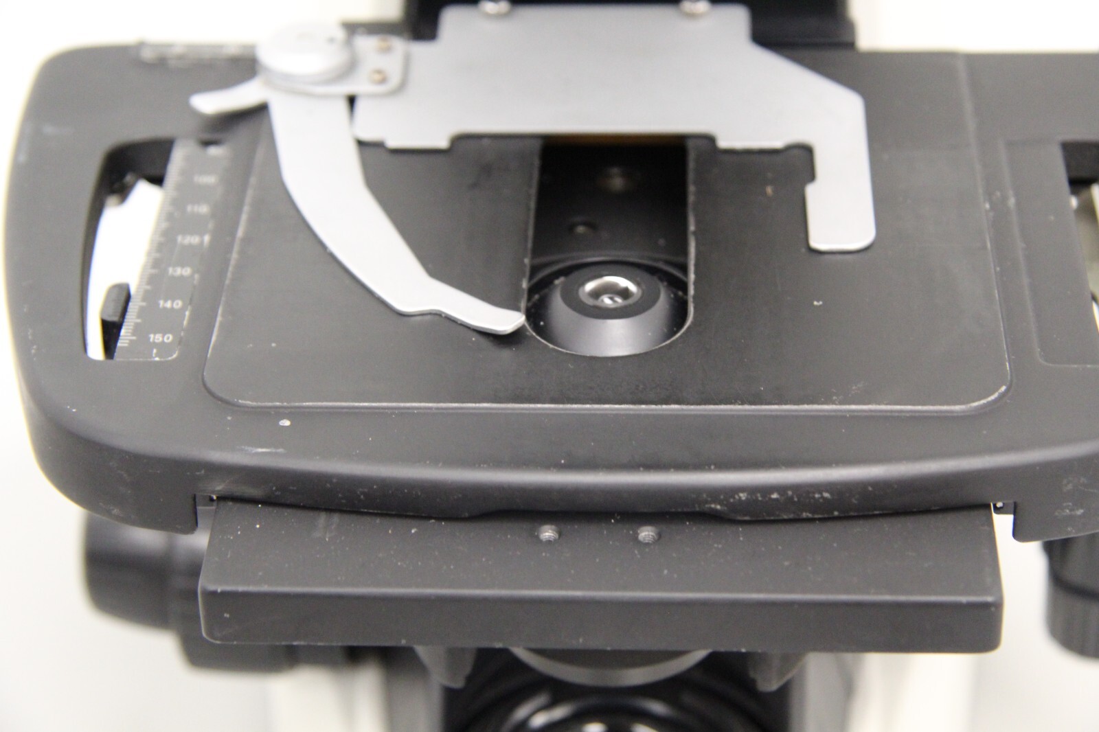 Nikon Eclipse E200 Microscope With Nikon E2-TB Viewing Head And No Objectives