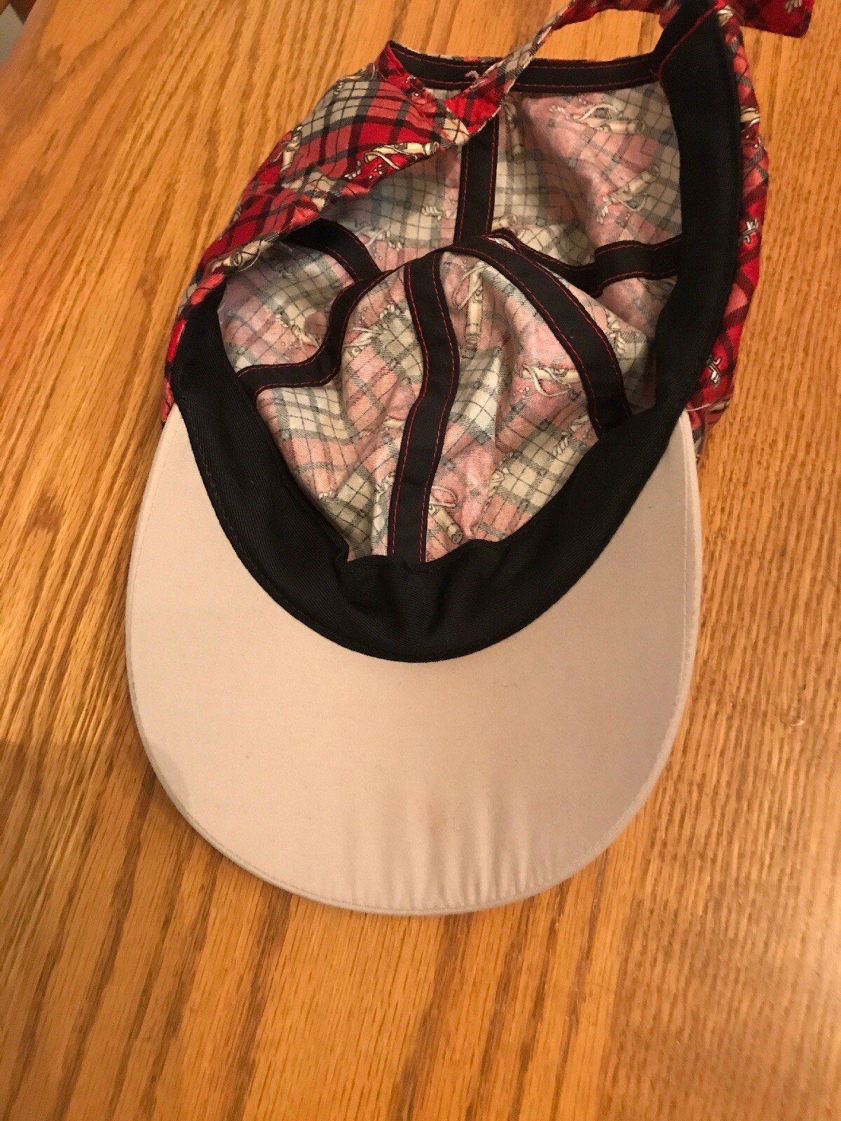 Golf Golfer Cap Hat Visor Lightweight Red Plaid Fabric Beige Bill OS Villager