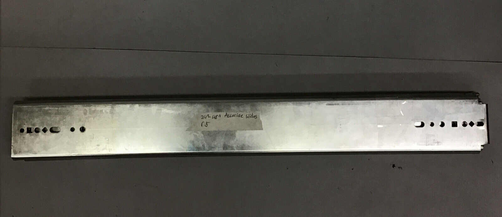 Lot of 2 Accuride 24”-48" Heavy Duty Drawer Slides 9308 (r5)