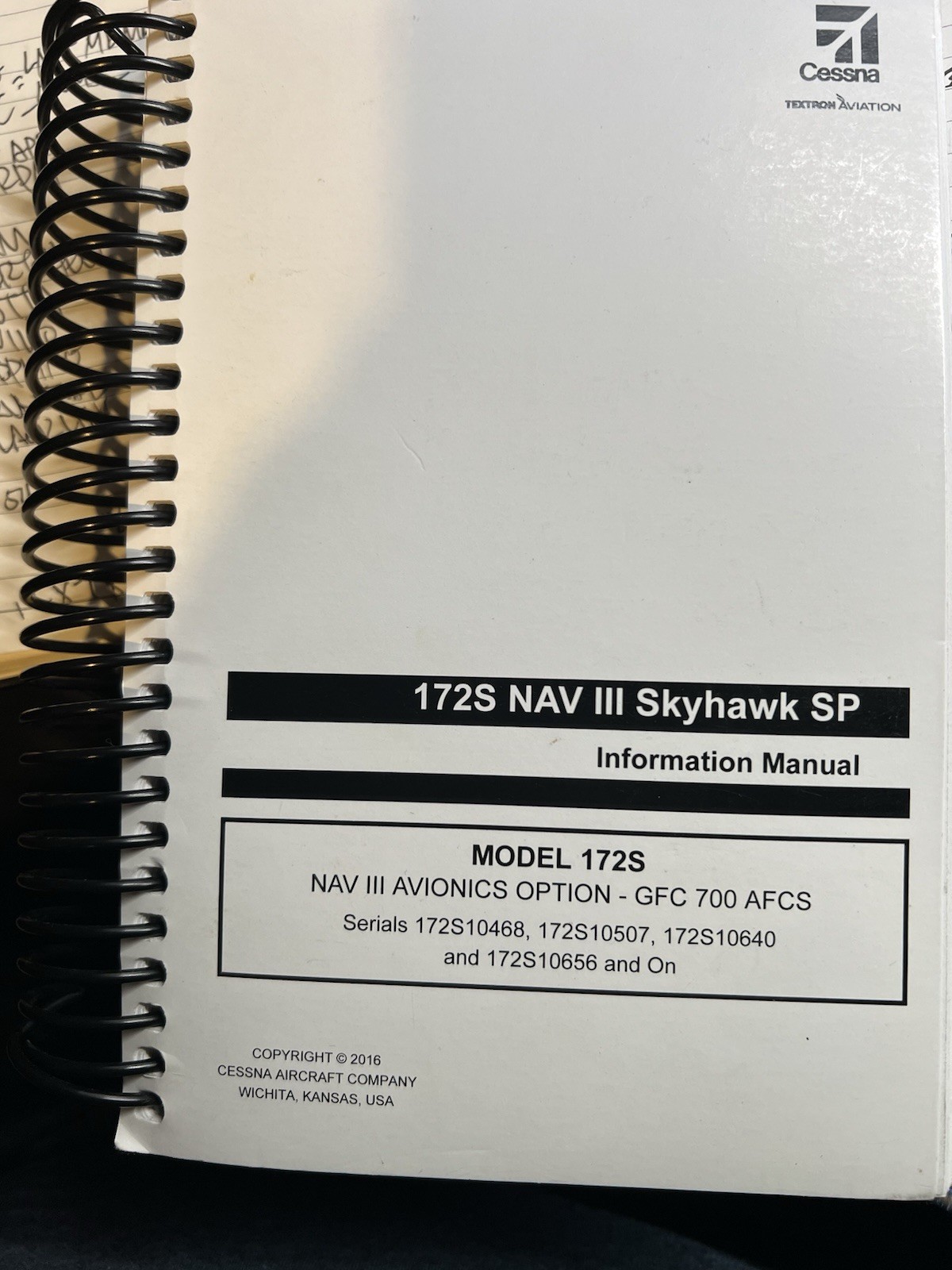 172S NAV III Cessna Skyhawk SP Information Manual Book