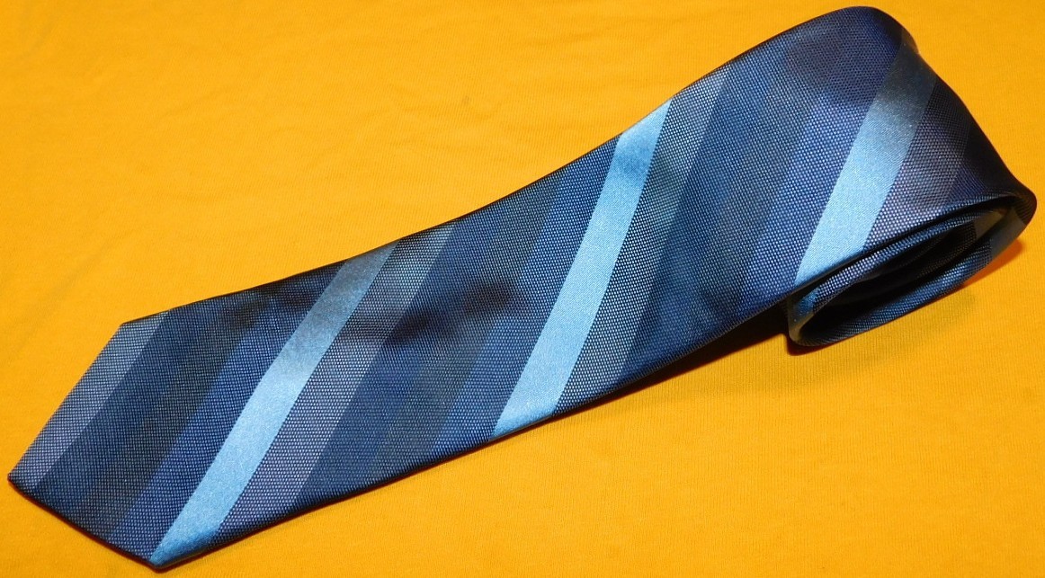 MEN'S APT. 9  BLUE/GREY/LIGHT BLUE STRIPED SLIM TIE - NECK TIES - DESIGNER TIES.