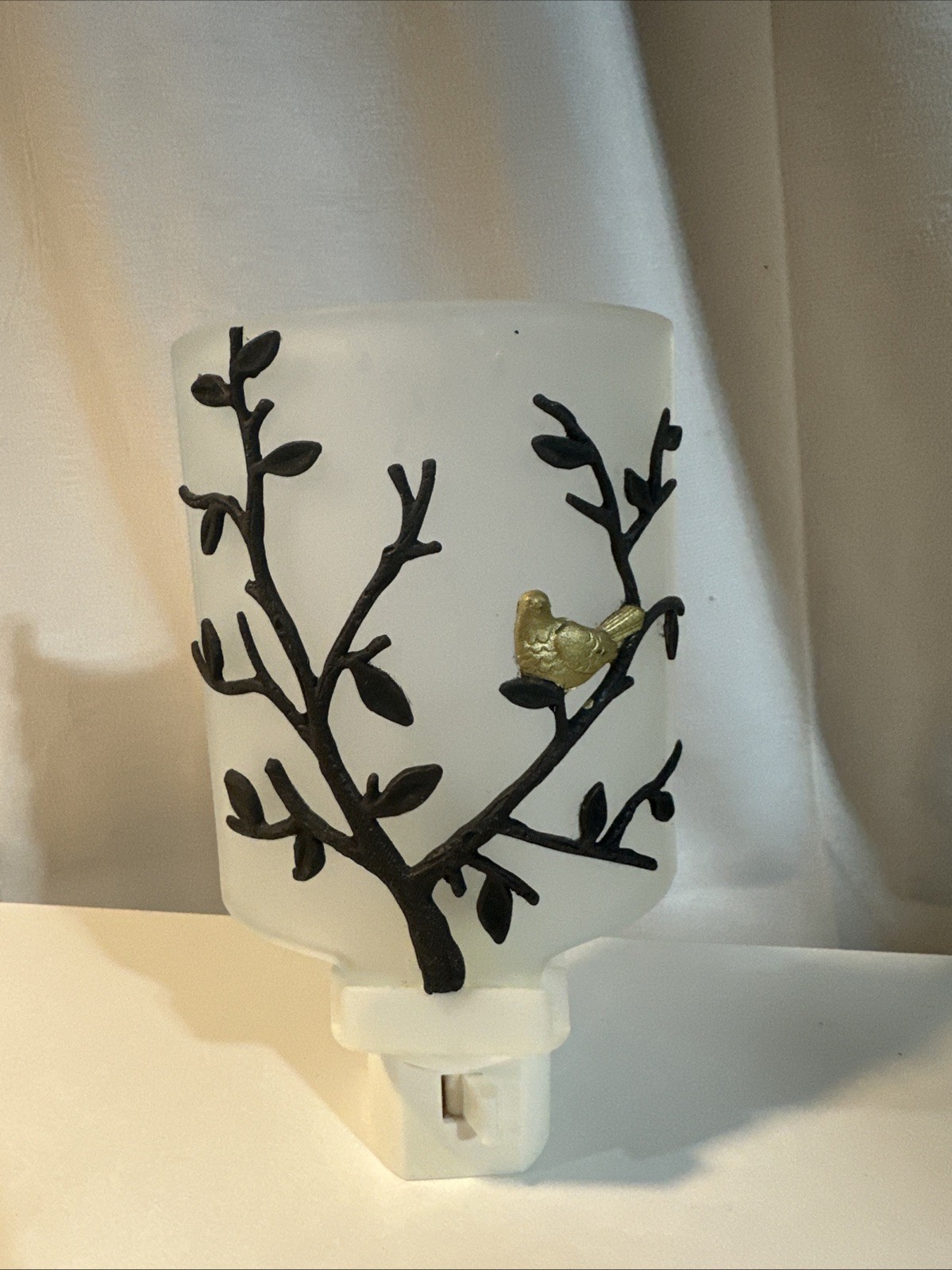 Lights In The Night Gold Bird In Tree Frosted Glass Nightlight WORKS!
