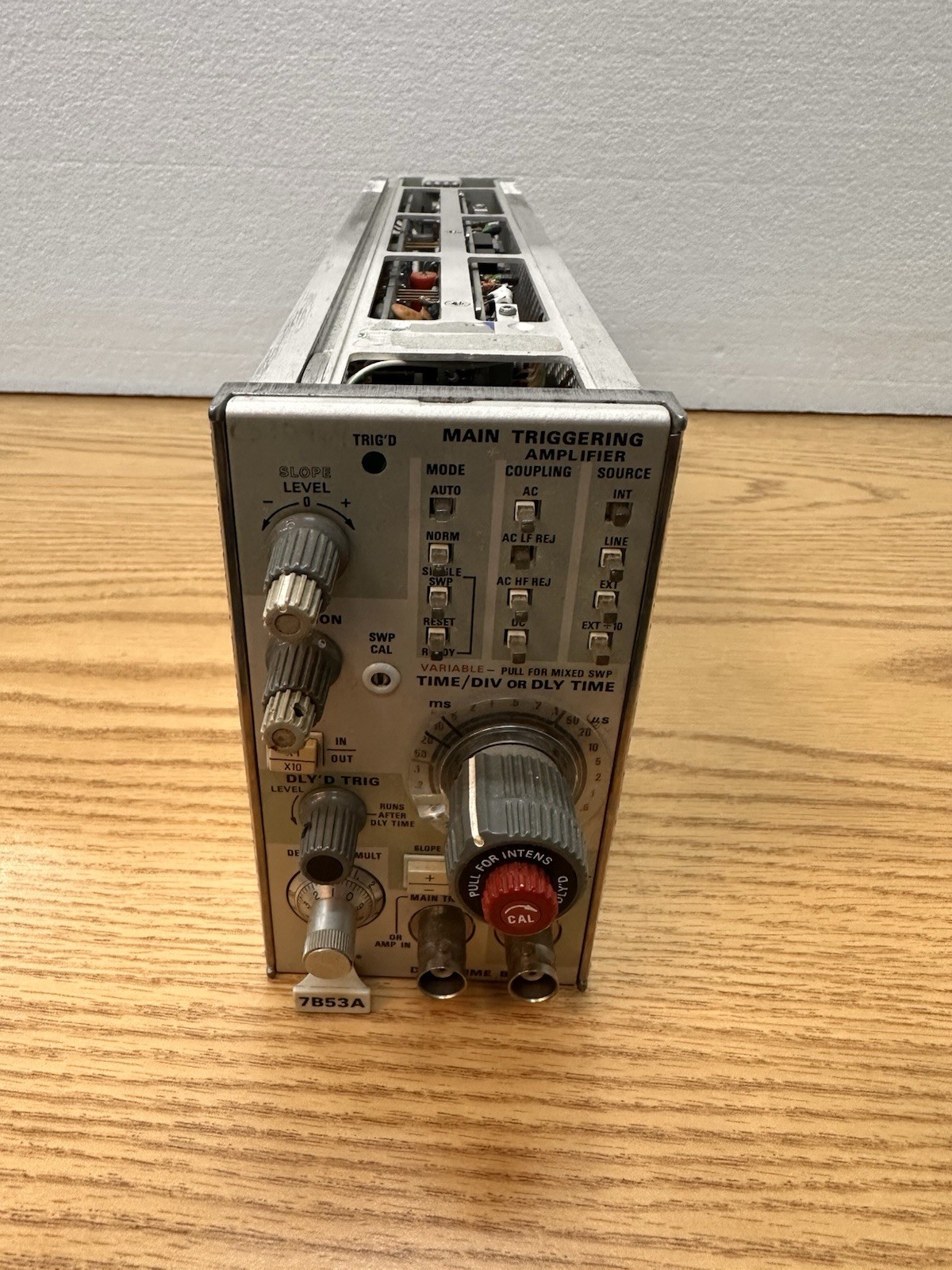 TEKTRONIX model 7B53A Dual Time Base Main Triggering Amplifier Module