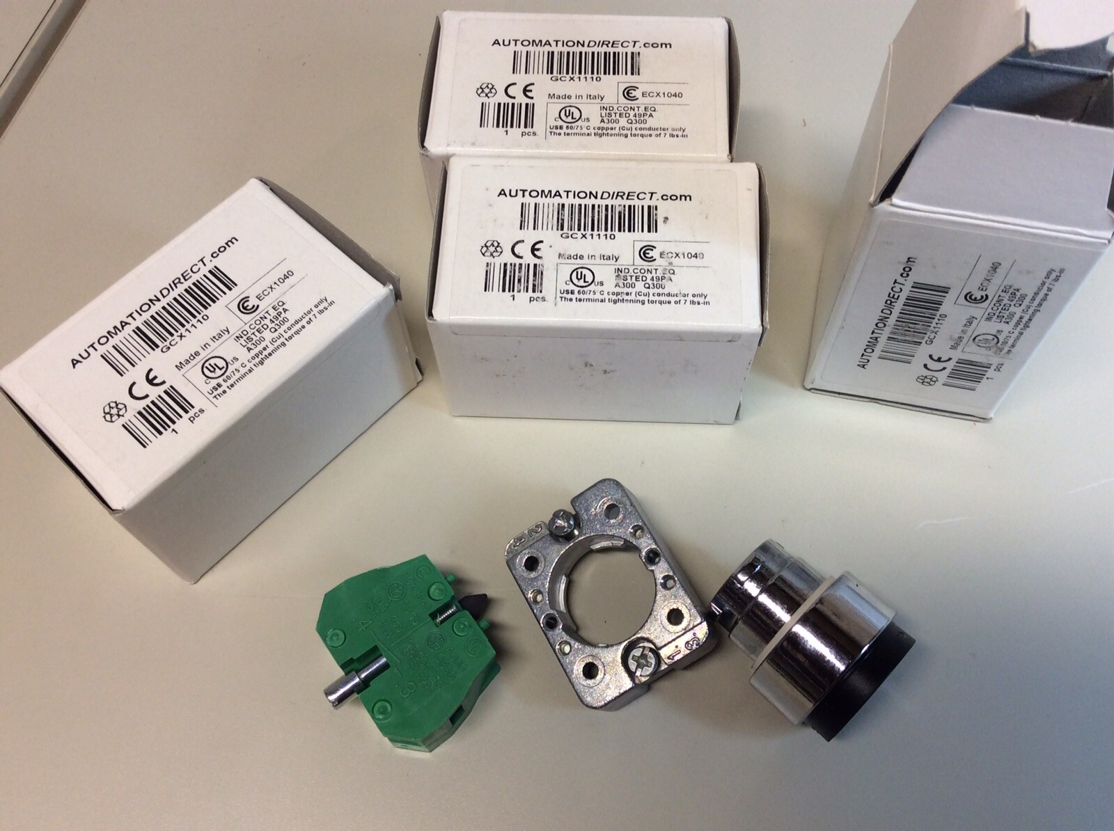 AUTOMATION DIRECT OMEGA PUSHBUTTON 22MM METAL GCX1110 *NEW IN BOX* *LOT OF 4*