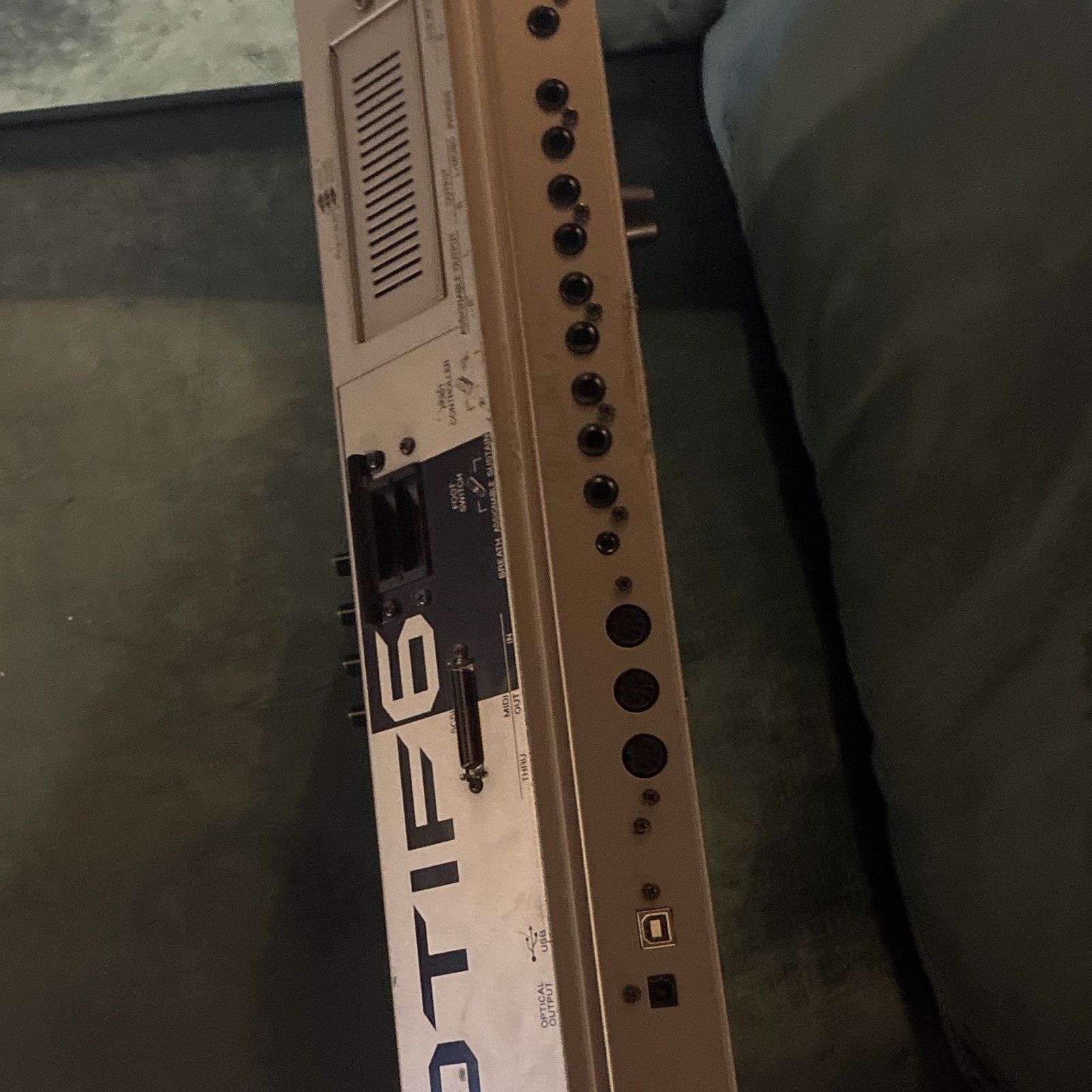 Yamaha MOTIF6 61-Key Digital Synth Workstation w/ Sampling, Sequencer, Arp