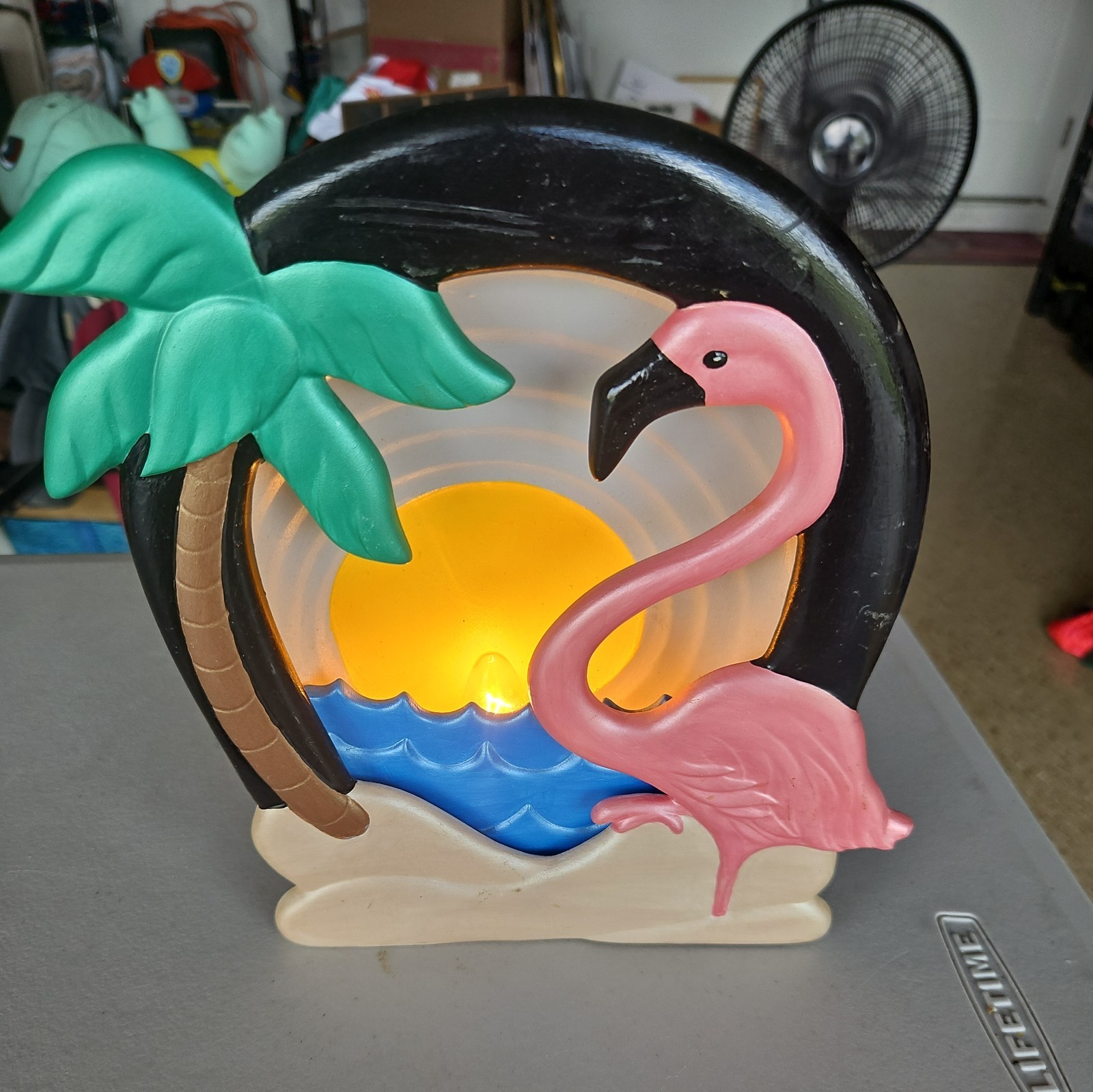 FLAMINGO WITH PALM TREE  1988 DECORATIVE LIGHT WORKS.   12