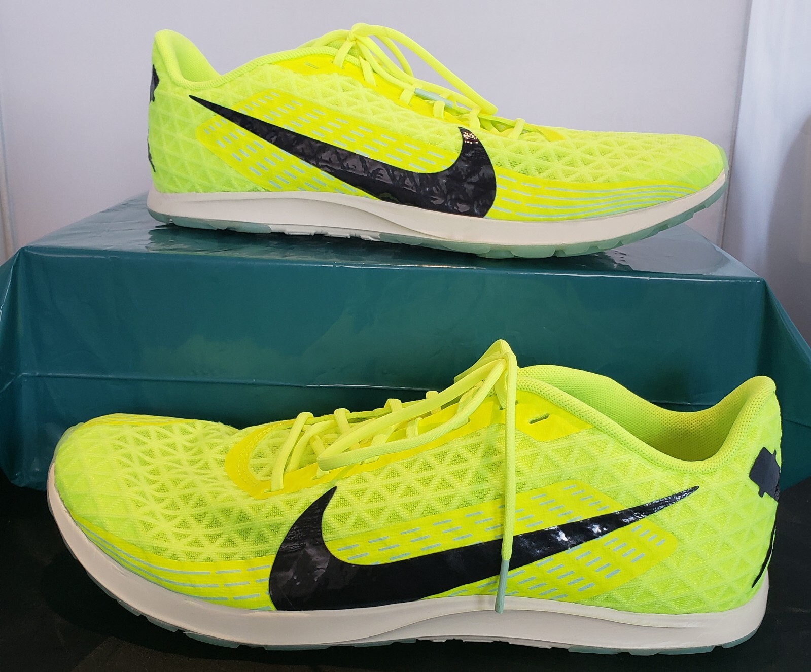 Nike Zoom Rival XC Volt Green Track Field Men's Sz 11. New. No Spikes CZ1795-702