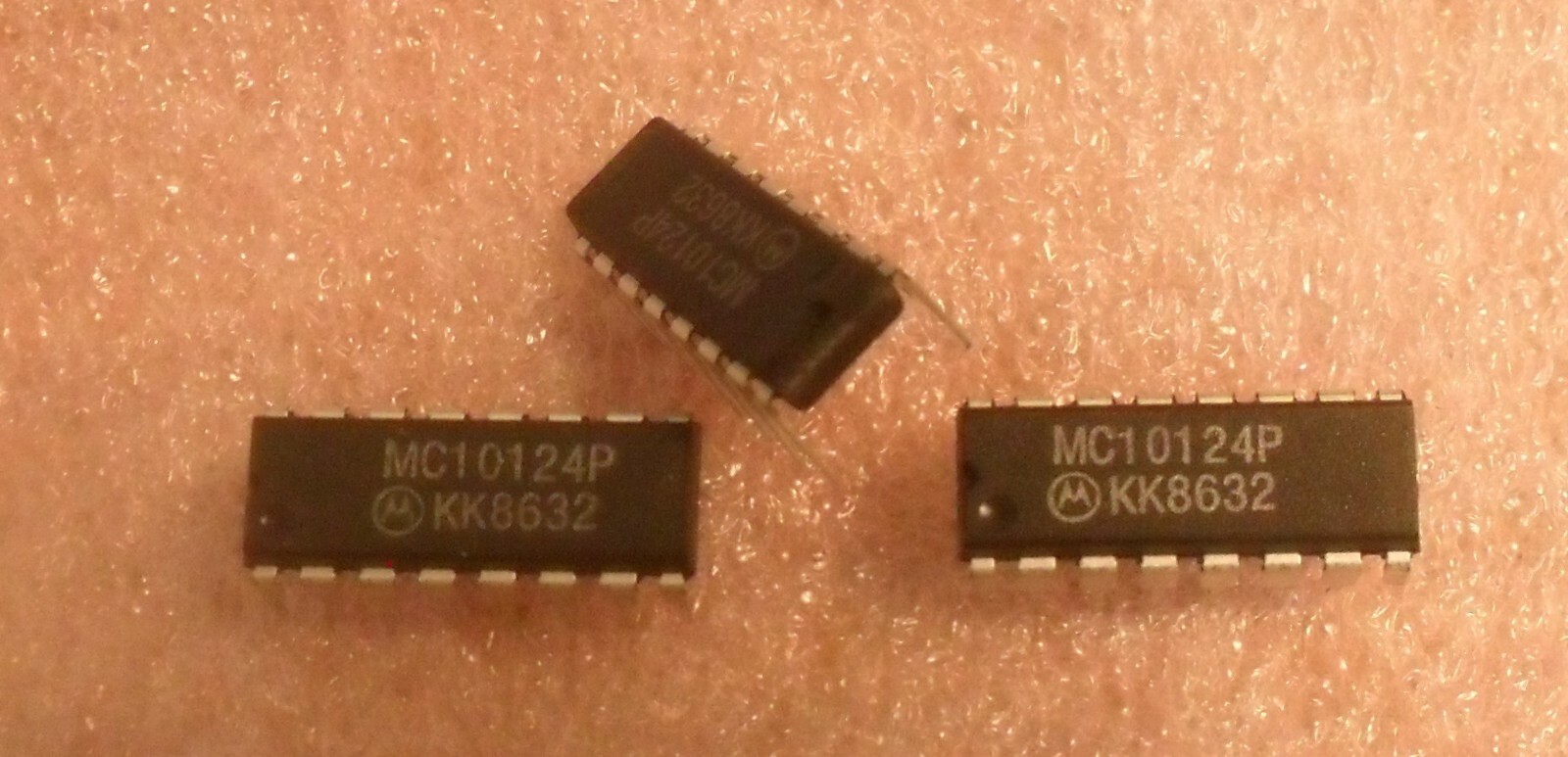 ECL Logic Gates - DIP & PLCC - Plastic & Ceramic - Lots and Singles - NEW