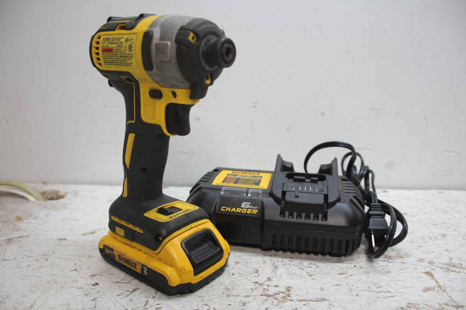 DEWALT DCF887 3-Speed Brushless 20V Max 1/4" Impact Driver Complete