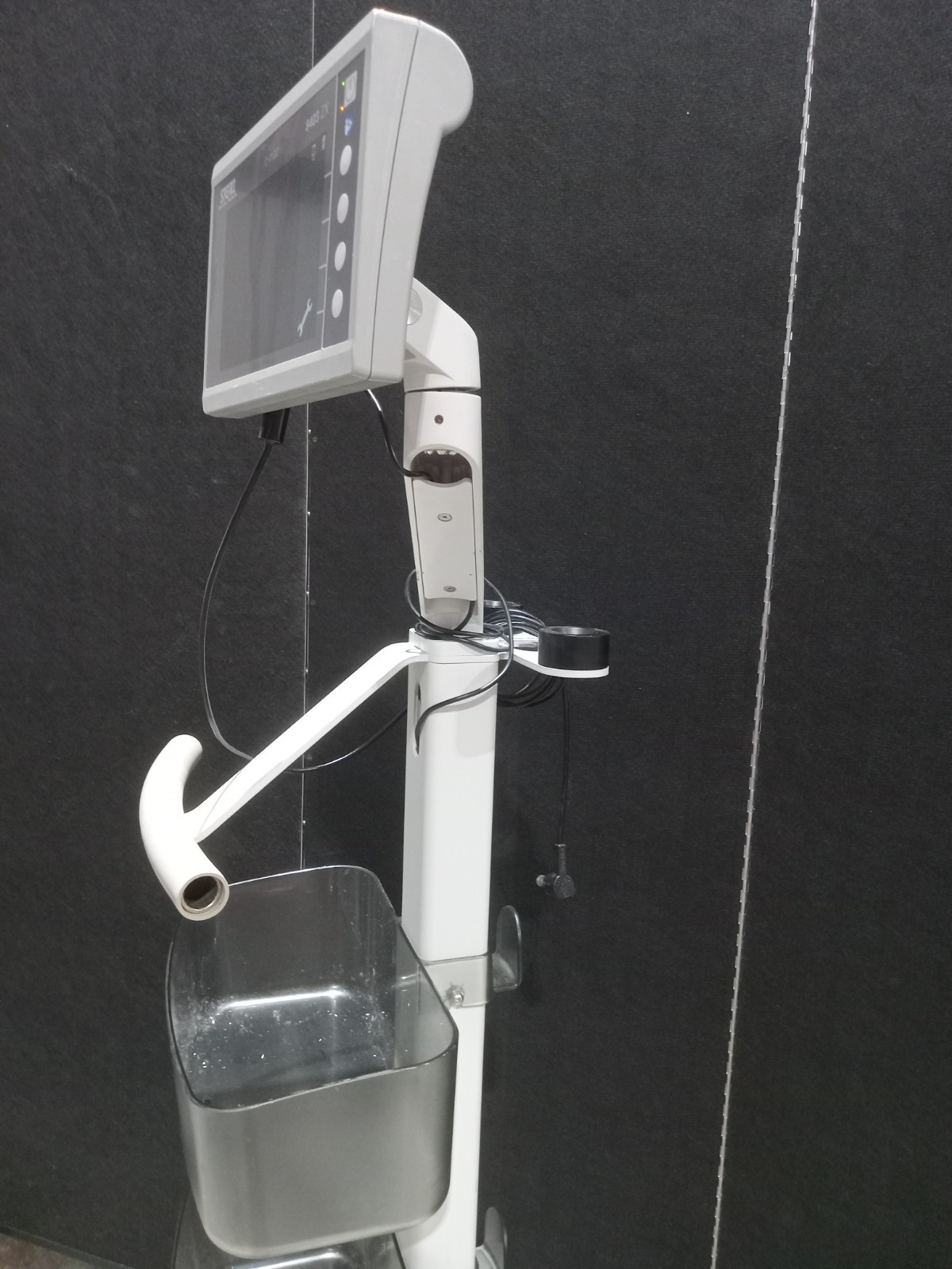 Karl Storz 8403 ZX C-MAC Monitor w Stand- DC