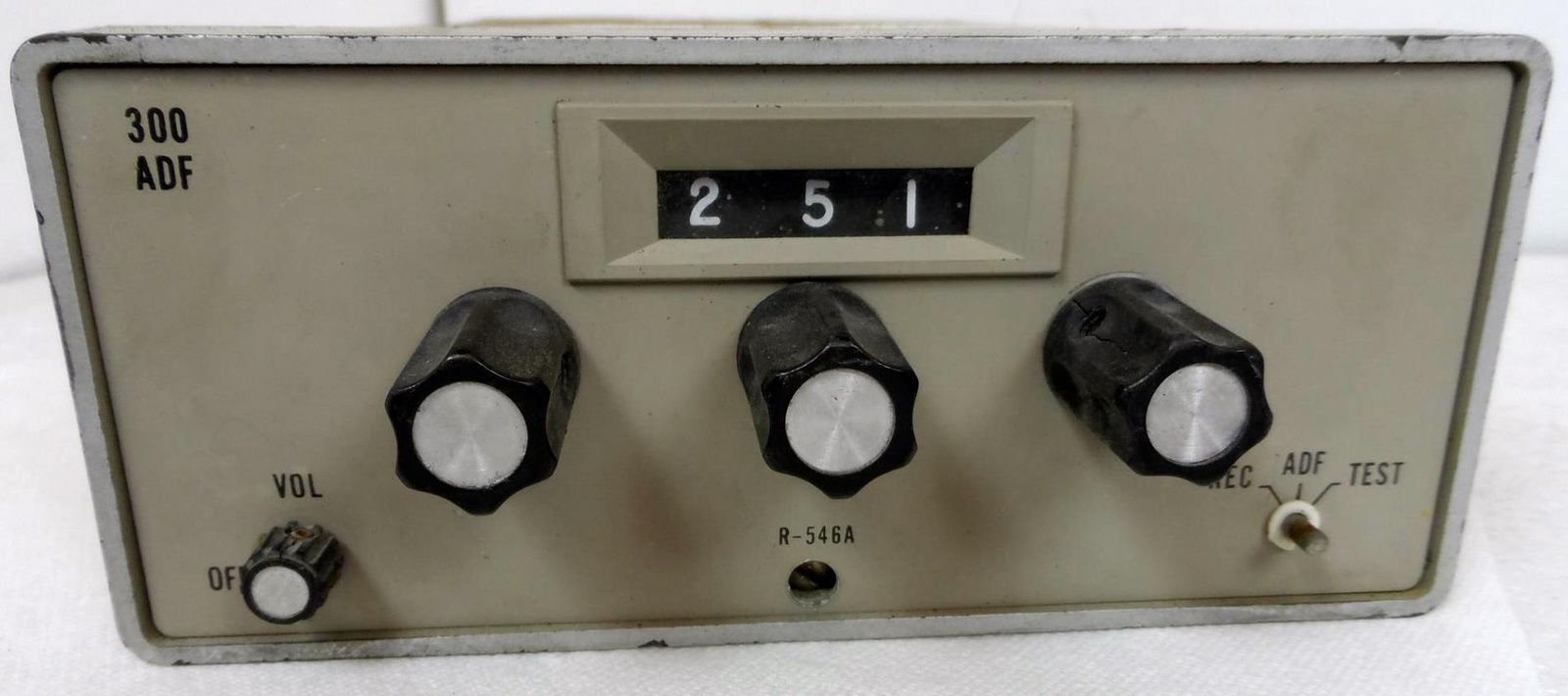 CESSNA AIRCRAFT RADIO CORP 41240-1001 RECEIVER, MODEL R-546A