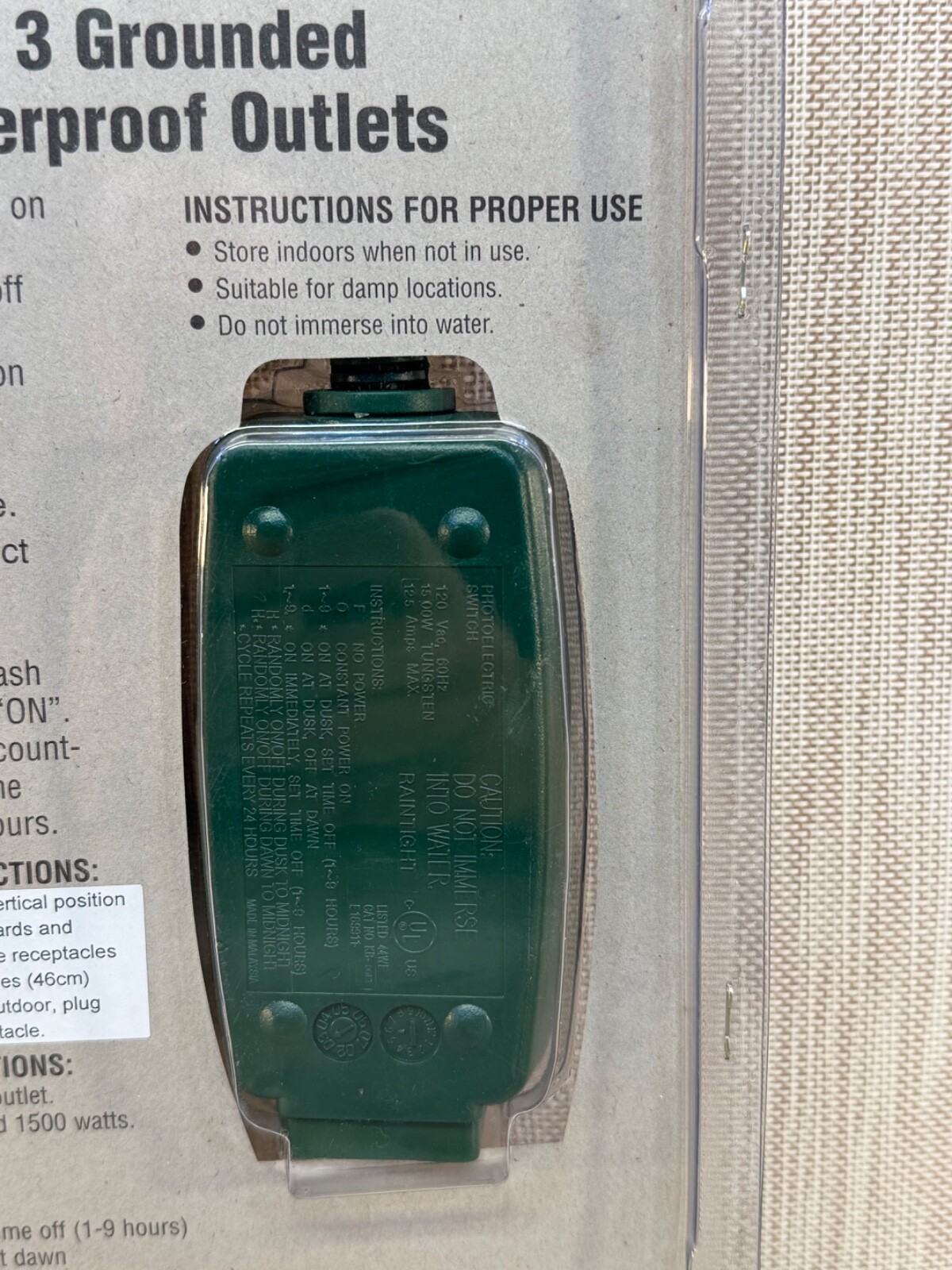 Gem CAT NO 0599 Digital Outdoor Timer 3 Grounded Outlets 60ft Transmitter Range