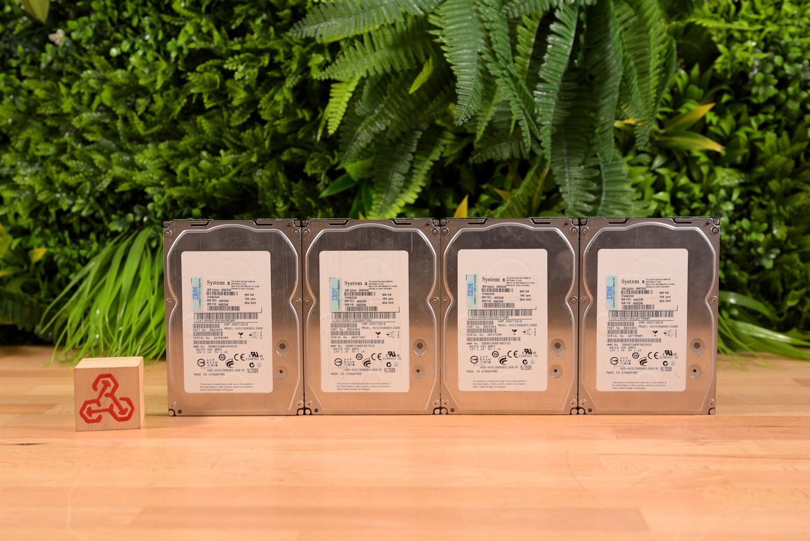 System X IBM 44W2244 0B24484 600GB 15K RPM 6GB SAS HDD Lot of 4