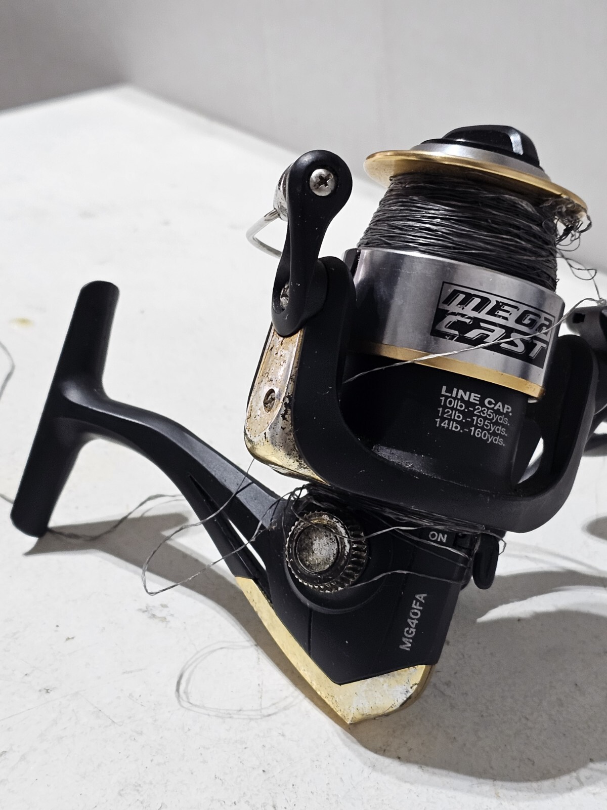 Bass Pro Shops Mega Cast MG40FA Bait Cast Reel