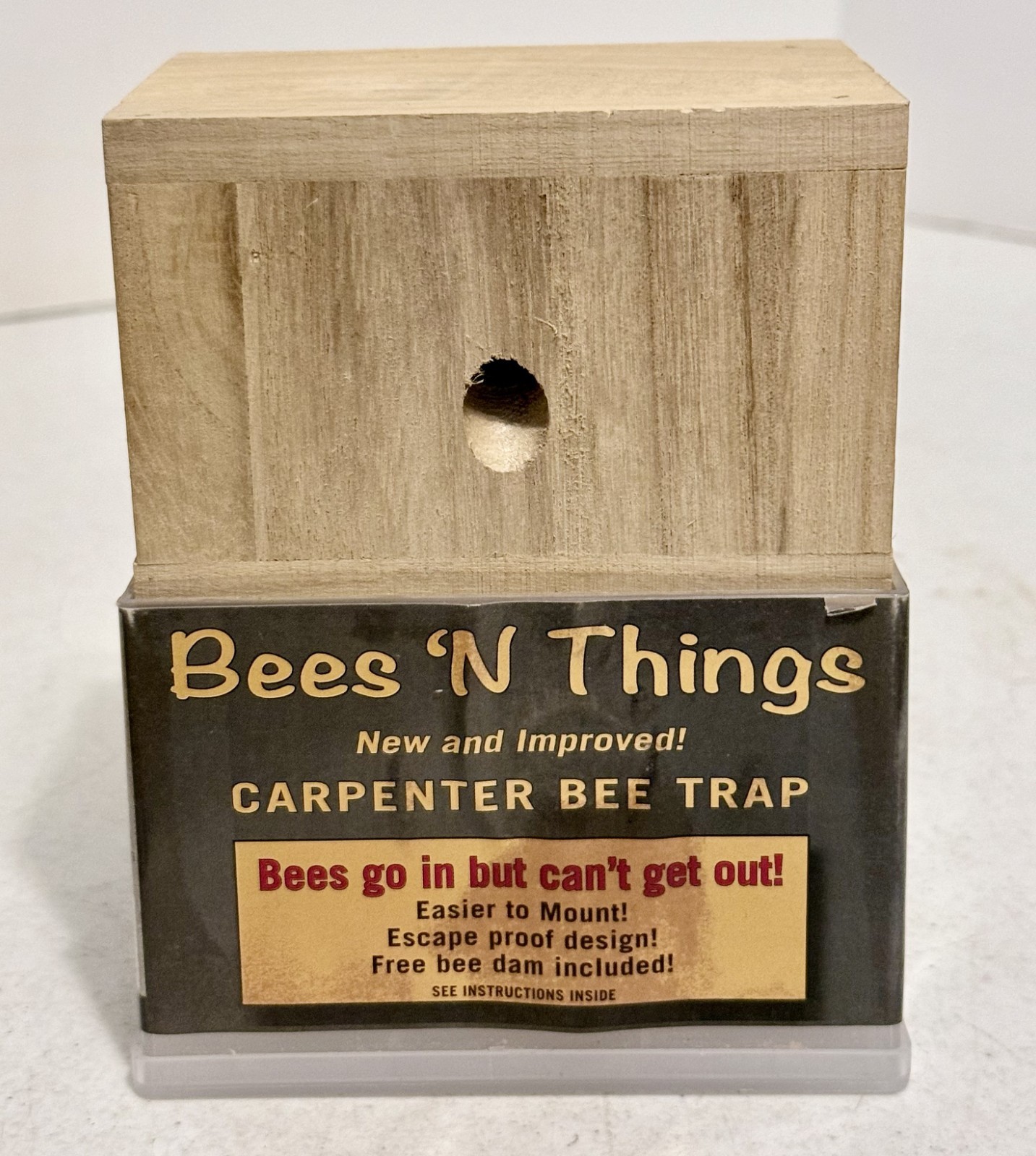 Bees 'N Things  Outdoor Carpenter Bee Traps Wood Catch & Release NEW