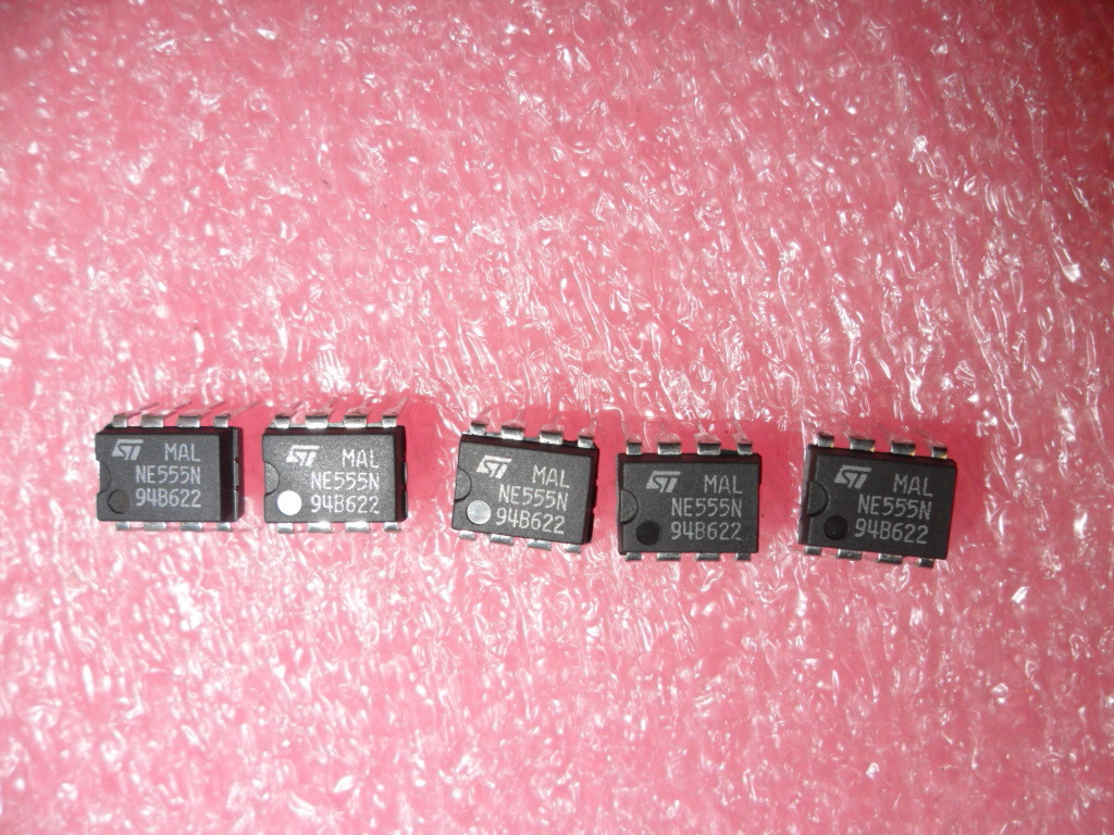 NE555N NE555 IC STANDARD TIMER 8-PIN DIP ST MICRO (5 PER LOT)