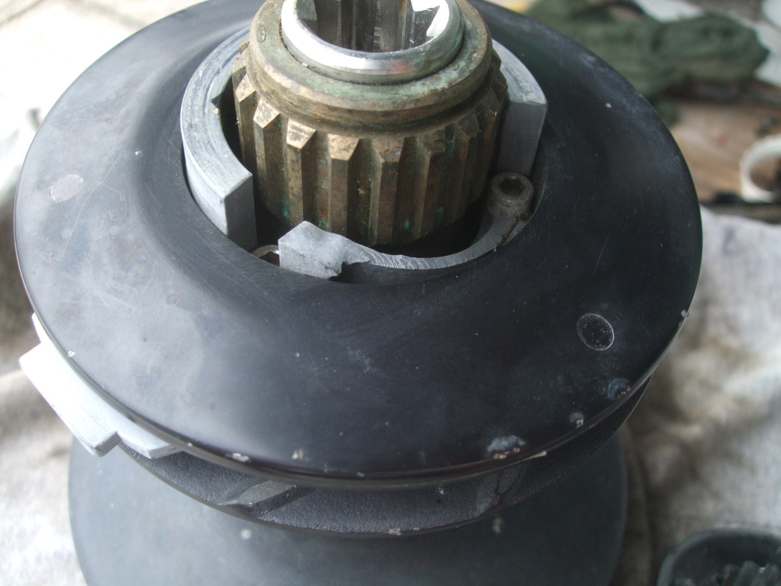 Lewmar Self Tailing Winch