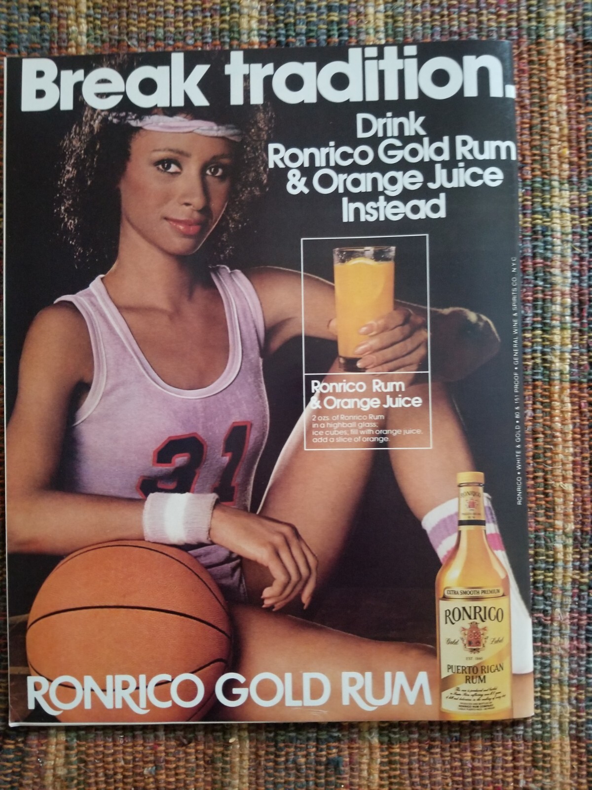 1983-84 NBA PROGRAM MILWAUKEE BUCKS AT CLEVELAND CAVALIERS - NICE SHAPE
