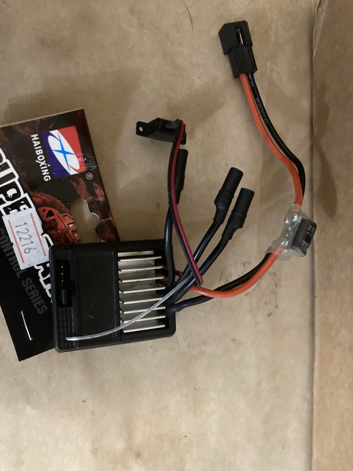 HAIBOXING 12216 BRUSHLESS ESC(RECEIVER/ESC Opened Box