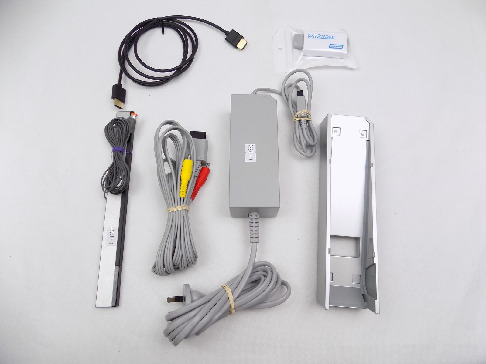 Nintendo Wii Console + HDMI Converter + 2x Controller Sets + Sensor Bar