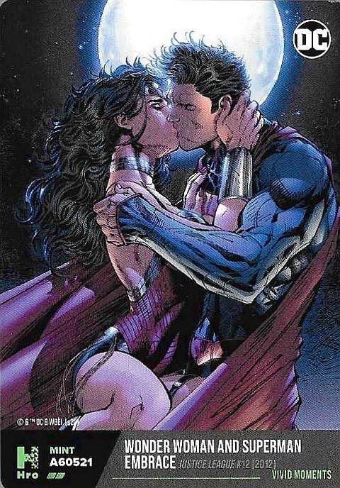 DC UNIVERSE VIVID MOMENTS : WONDER WOMAN AND SUPERMAN EMBRACE