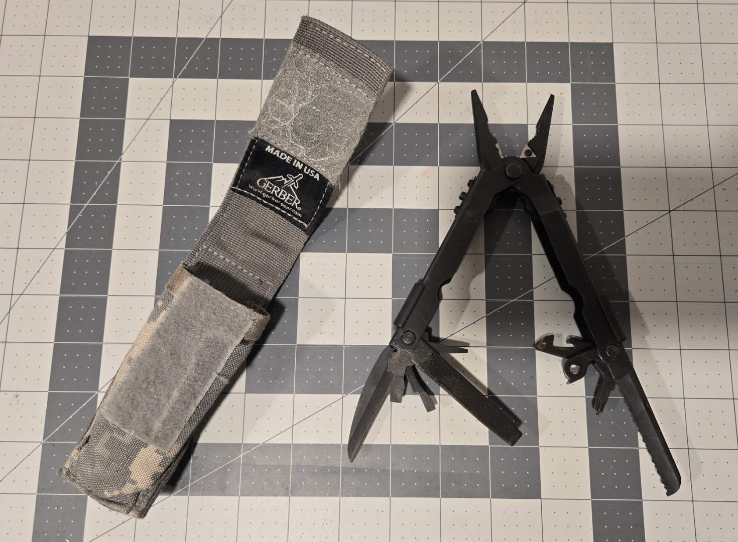 Black, Gerber Multi-Plier Carbide Insert Cutters and Case