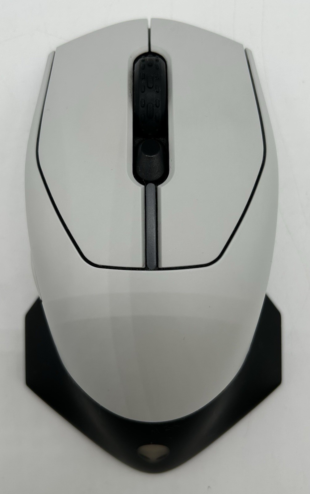 Alienware AW610M Wired/Wireless Gaming Mouse - Lunar Light - Used