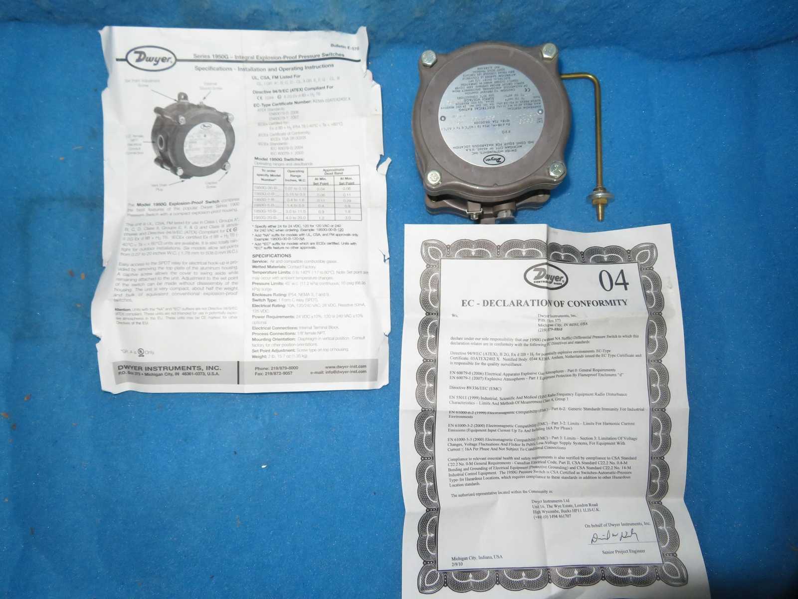 NIB Dwyer 1950G-2-b-24-IEC Explosion Proof Pressure Switch + 1 year Warranty